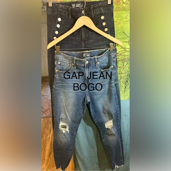 GAP Denim - (2)GAP Skinny Distressed & Regular Blue Jeans BOGO Deal (Dark & Medium Wash)(2)